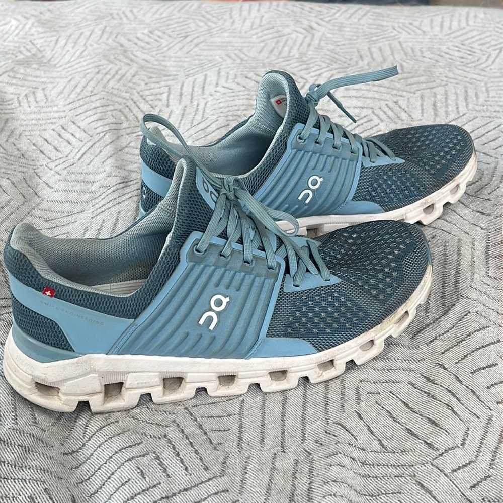 On Cloudswift Womens Running Sneaker - Size 8.5 - image 1